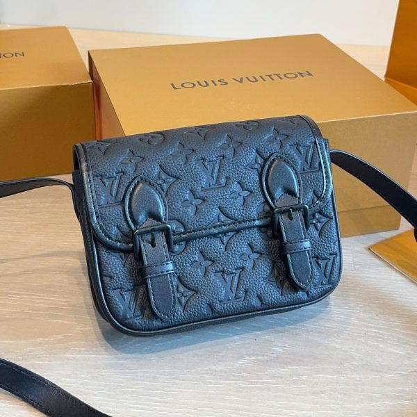 Louis Vuitton Black Satchel · 19x6x15 · 8364