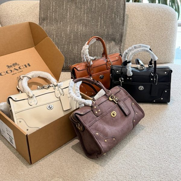 Coach white, brown, black, tan satchel · LX-202607292150387492002103