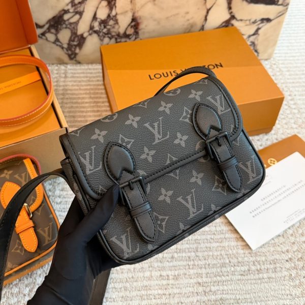 Louis Vuitton brown with orange trim satchel · 19.5×15×7