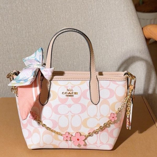 Coach Mini City 15 Tote in Signature Coated Canvas, 16 cm