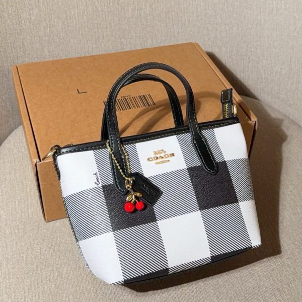 Coach Mini City 15 Checkerboard Tote, 16 cm