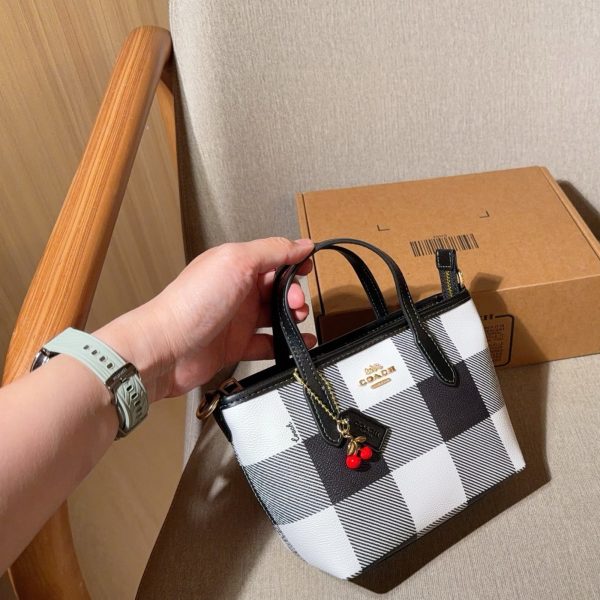 170 Coach 蔻驰 mini city15黑白格系列托特包 迷你购物袋 菜篮子 尺寸：16×14×9 礼盒包装a7