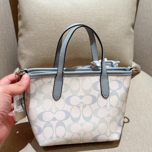 175 Coach 蔻驰 mini city15 系列托特包 迷你购物袋 菜篮子 尺寸：16×14×9 礼盒包装e713