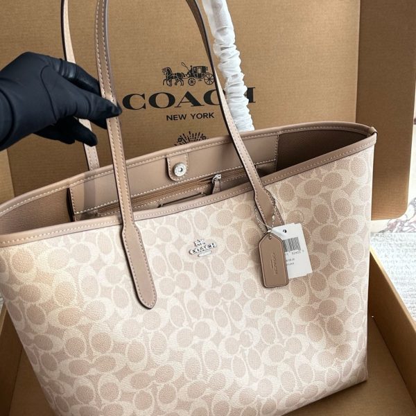 175 配盒 size：35 27cm coach家 吸扣单面city托特包 经典logo购物袋tote包 大爆款 分分