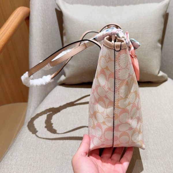 170 蔻驰coach City26tote 吸扣版托特包购物袋 尺寸26×23×12 礼盒包装e713