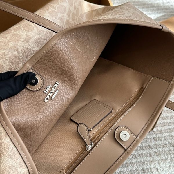 175 配盒 size：35 27cm coach家 吸扣单面city托特包 经典logo购物袋tote包 大爆款 分分