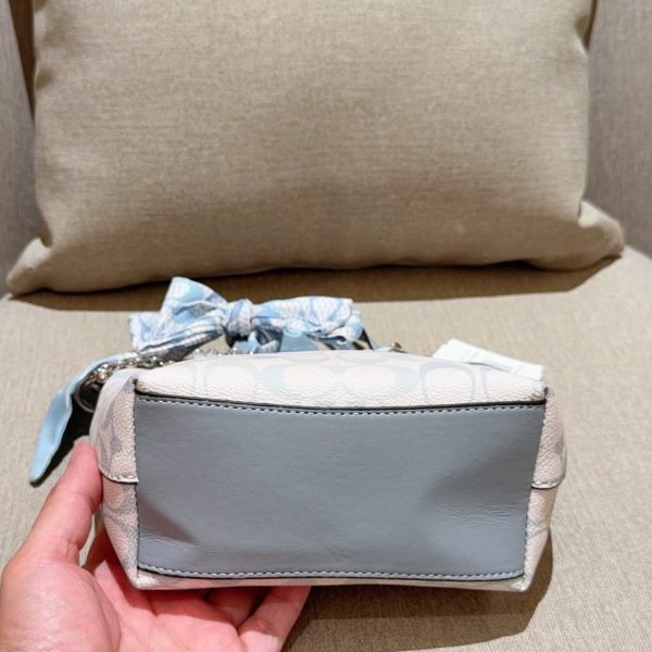 175 Coach 蔻驰 mini city15 系列托特包 迷你购物袋 菜篮子 尺寸：16×14×9 礼盒包装e713