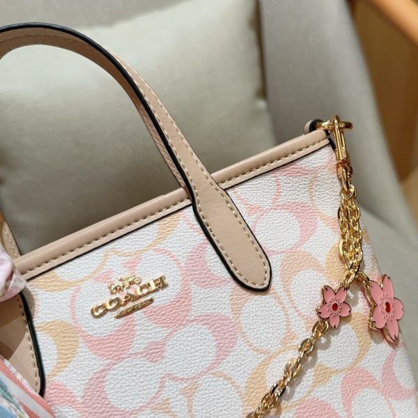 175 Coach 蔻驰 mini city15 系列托特包 迷你购物袋 菜篮子 尺寸：16×14×9 礼盒包装e713