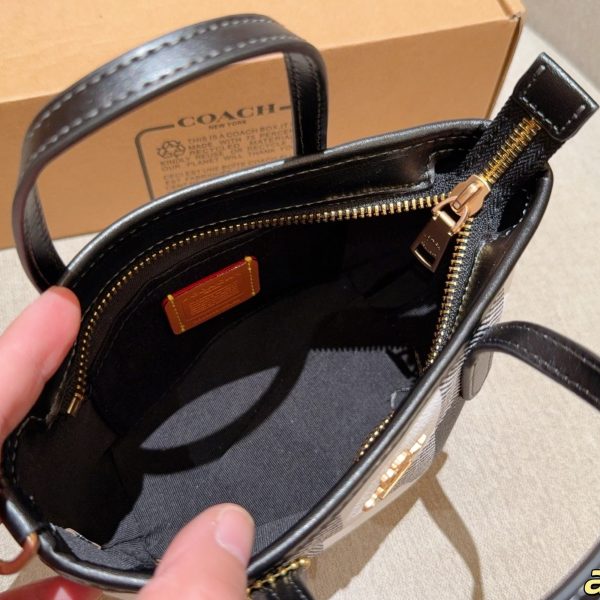 170 Coach 蔻驰 mini city15黑白格系列托特包 迷你购物袋 菜篮子 尺寸：16×14×9 礼盒包装a7