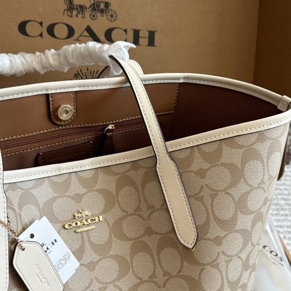 Coach Signature City Tote Bag 35 x 27 cm — Printed Logo Shopper