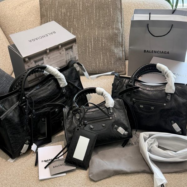 Le City Moto Bag in Black Grained Leather — Balenciaga