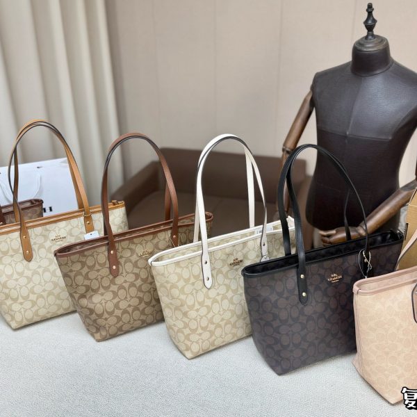 Coach City Tote 30 Signature Canvas & Leather Trim Tote, P220