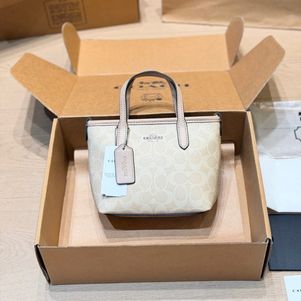 Coach City15 Mini Tote in Glacier White Leather — P175