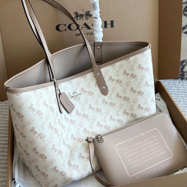 Coach Signature City Tote — Reversible Canvas, 35 × 27 cm