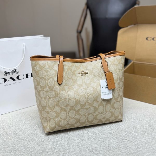 Coach City Tote 26 Signature Coated Canvas Tan Leather Trim CP205