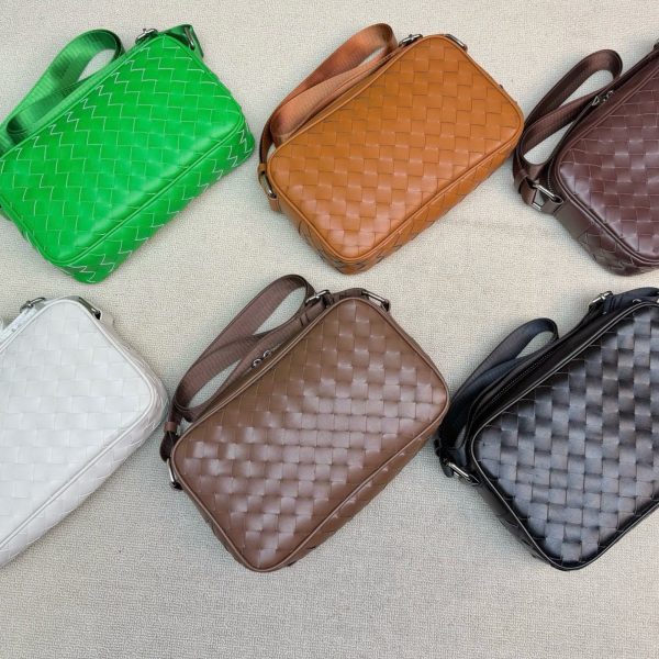 Bottega Veneta Traveller Small Camera Bag, Intrecciato, P165
