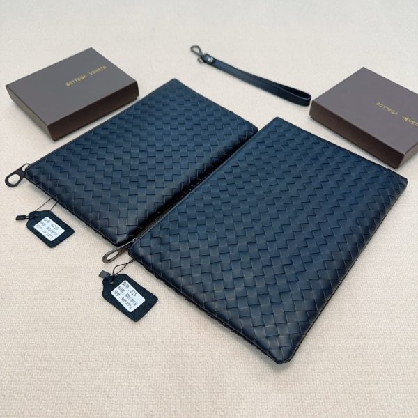 Bottega Veneta Intrecciato Woven Clutch — Black, Small 26cm & Large 30