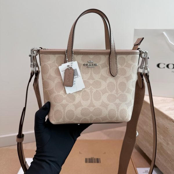 Coach Mini City Tote 15 in Signature Canvas, 14 cm