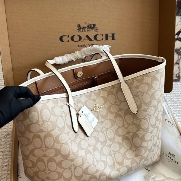 175 配盒 size：35 27cm coach家 吸扣单面city托特包 经典logo购物袋tote包 大爆款 分分