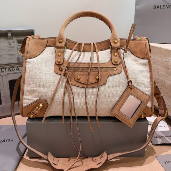P320 P310 P300 麂皮拼帆布 Balenciaga巴黎世家机车托特包 经典机车系列新配色，米白帆布拼接焦糖麂