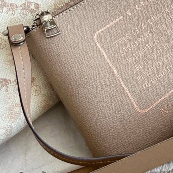 配盒¥175 size：35 27cm coach 家 经典双面city托特包 经典logo购物袋tote包 大爆款 分