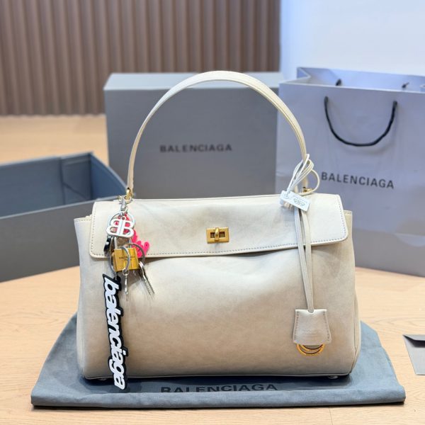 顶级原单 金扣 p305 p295 Balenciaga Rodeo Bag 黑色款​​，黑色小牛皮，弧形翻盖包型 +