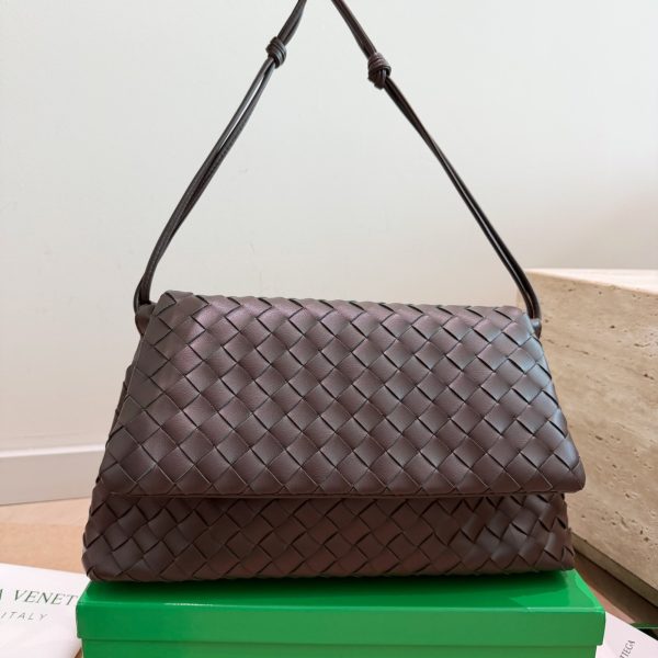 BV Giorno编织手袋​​ P190 Bottega Veneta Giorno手袋，经典Intrecciato编织