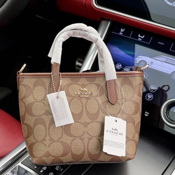 p215 高端货‼️ 新款 “ COACH ”蔻驰单肩包 蔻驰斜挎手提包 COACH蔻驰 City 15 品牌徽标可拆卸