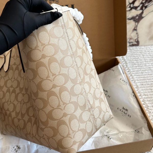 175 配盒 size：35 27cm coach家 吸扣单面city托特包 经典logo购物袋tote包 大爆款 分分