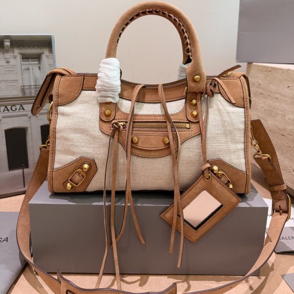 P320 P310 P300 麂皮拼帆布 Balenciaga巴黎世家机车托特包 经典机车系列新配色，米白帆布拼接焦糖麂