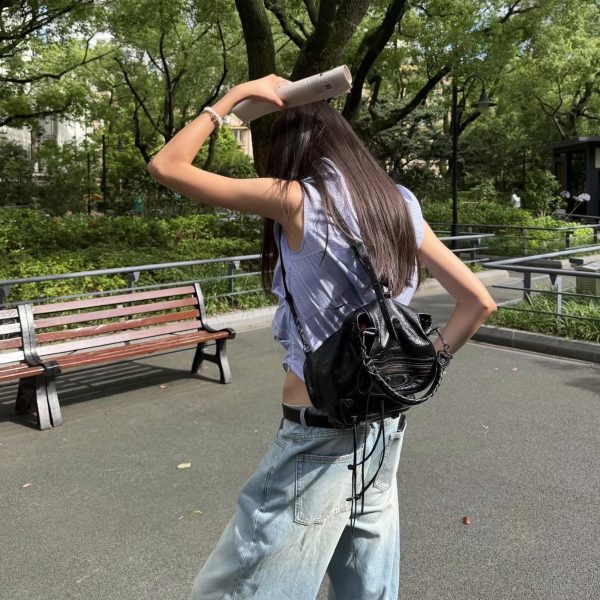 巴黎世家新款LeCity Backpack 双肩包 数量少 喜欢的宝宝dd～