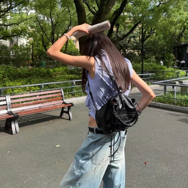 巴黎世家新款LeCity Backpack 双肩包 数量少 喜欢的宝宝dd～