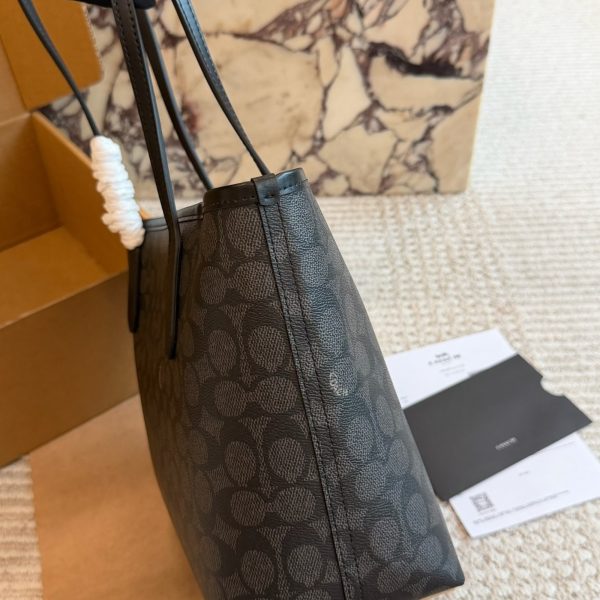 210 配盒 size：小号 新款单面city托特包