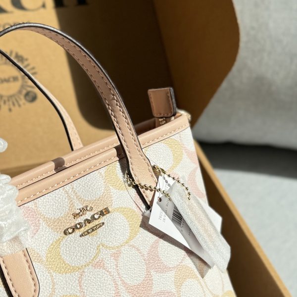 蔻驰特价 137 飞机盒 size：16×13 COACH蔻驰 City 菜篮子 托特Tote包购物袋单肩手提包 迷你