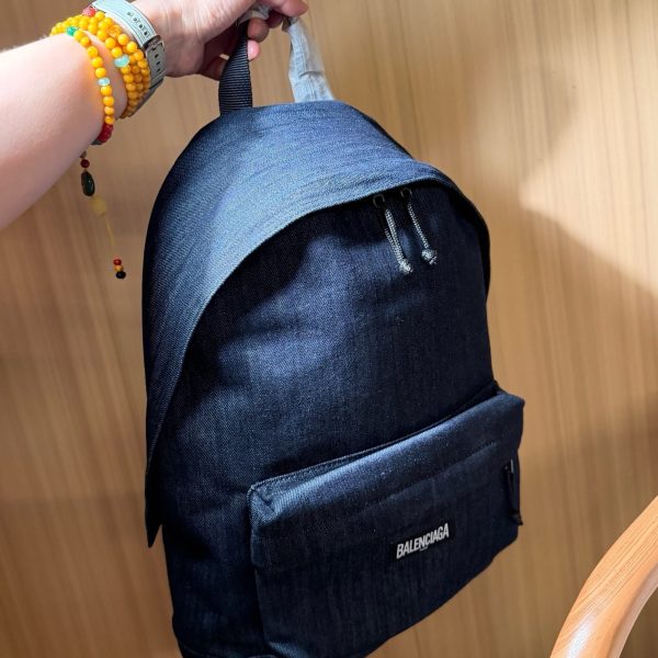 230 无盒 巴黎世家 Balenciaga 牛仔双肩包 度假旅行必备！ 尺寸：36×45×15 ff