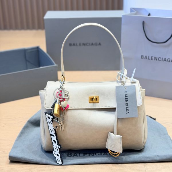 顶级原单 金扣 p305 p295 Balenciaga Rodeo Bag 黑色款​​，黑色小牛皮，弧形翻盖包型 +