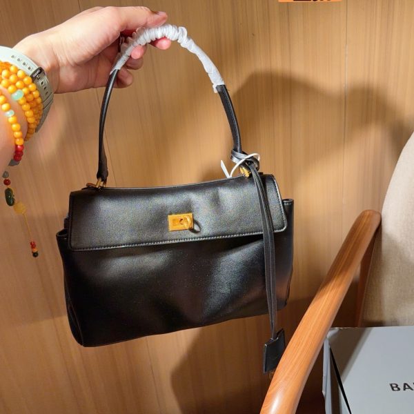 295 牛皮 小号 Balenciaga巴黎世家 新品rodeo手提包～托特包～单肩斜挎～ 尺寸27×18×8 礼盒包装