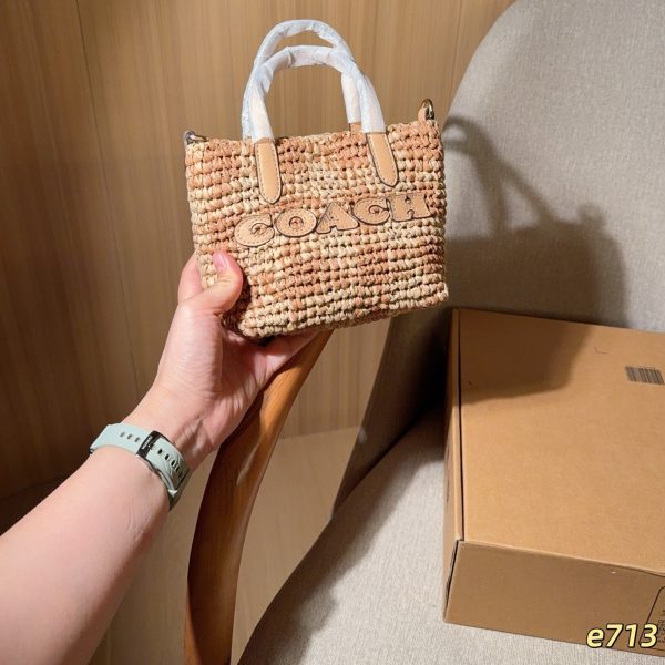 190 Coach 蔻驰 city15草编编织托特包 迷你购物袋 菜篮子 尺寸：15×14×7 礼盒包装e713