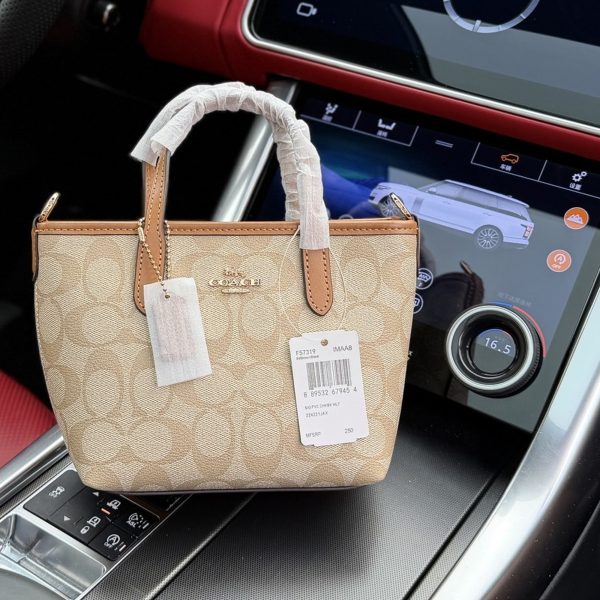 p215 高端货‼️ 新款 “ COACH ”蔻驰单肩包 蔻驰斜挎手提包 COACH蔻驰 City 15 品牌徽标可拆卸