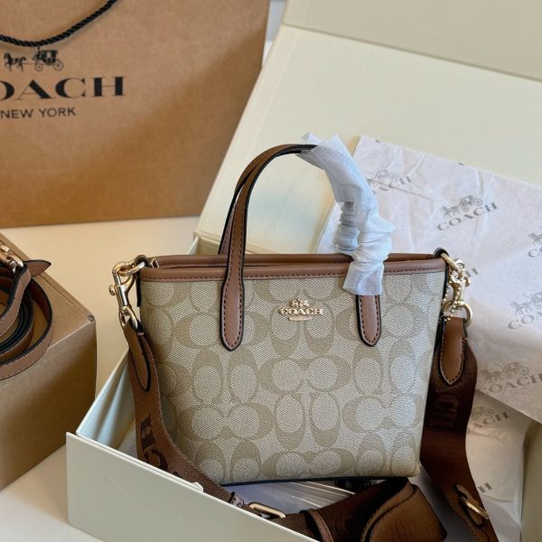 折叠盒）蔻驰特价129包邮 size：16×15 COACH蔻驰新款 City mini托特包️ 9月新款 City系列