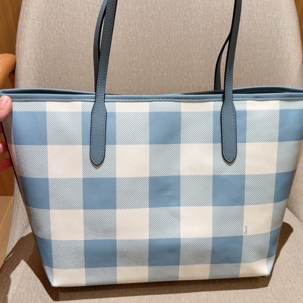185 蔻驰coach City tote 蓝白格吸扣版托特包购物袋 尺寸32×28×14 礼盒包装a702