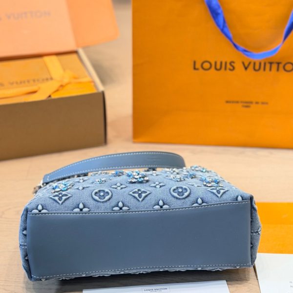 原版布 p260 LV Loop Hobo 丹宁水钻款​​，蓝色牛仔帆布 + Monogram 老花压纹 + 蓝色 透明