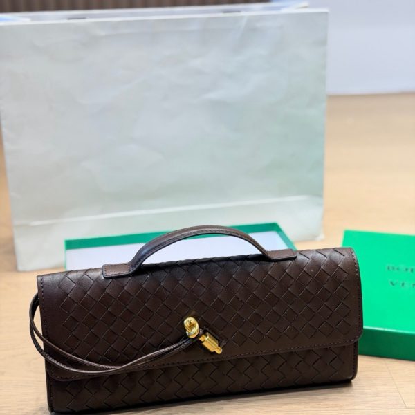 牛皮版本 p190 Bottega Veneta Knot 编织手拿包 斜挎包​​，黑色小牛皮 + 经典 Intrecc