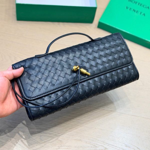 牛皮版本 p190 Bottega Veneta Knot 编织手拿包 斜挎包​​，黑色小牛皮 + 经典 Intrecc