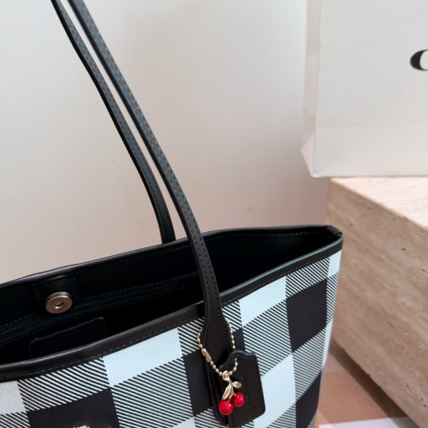P190 格子系列 Coach & city tote经典托特包手提单肩 coach新款 托特包 奥莱款 coach新款